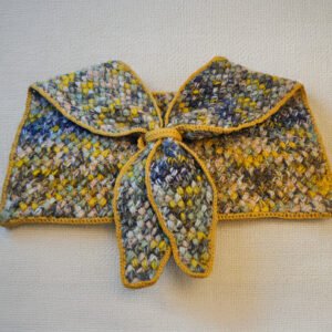 Bağlamalı modern stil örgü yaka aksesuarı