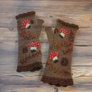 Mantar ve bitki nakışlı örgü el ısıtıcı