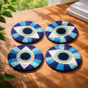 El emeği mavi tonlu nazar motifli tekstil dekor