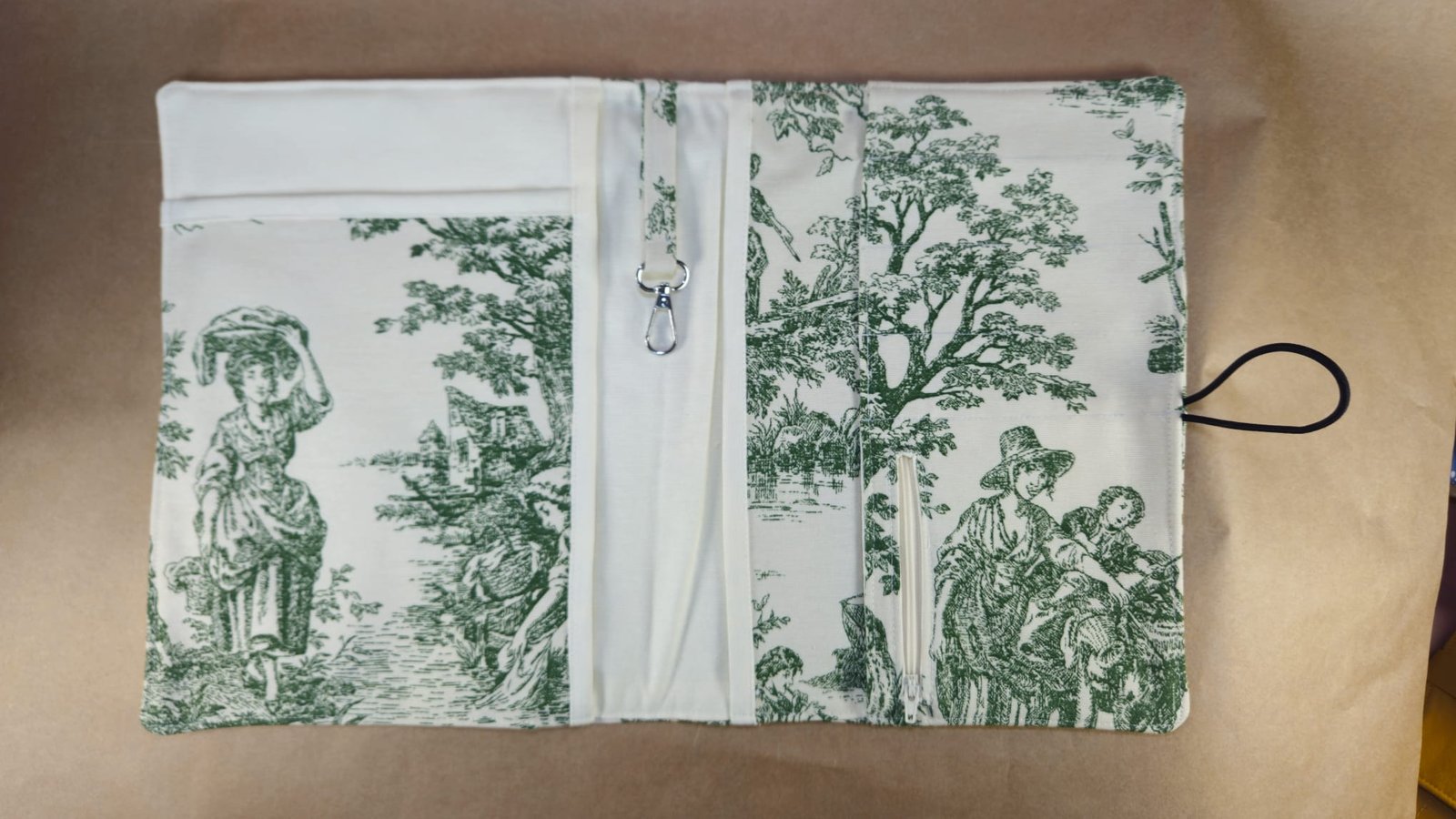 Büyük Kumaş Kitap Kılıfı 29x45 cm | Katlanır Kitap Koruyucu | Bez Book Sleeve | Roman ve Büyük Boy Kitaplar İçin - Görsel 4